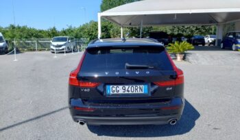 VOLVO V60 MOMENTUM 2.0 B4 HYBRID 190 CV